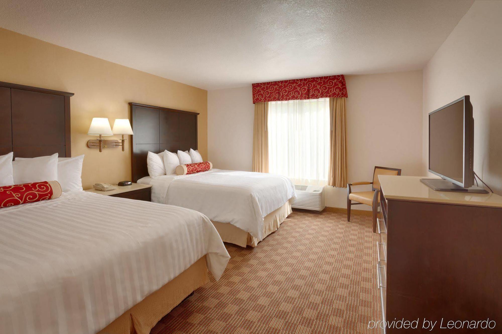 Cortona Inn And Suites Anaheim Resort Exterior photo